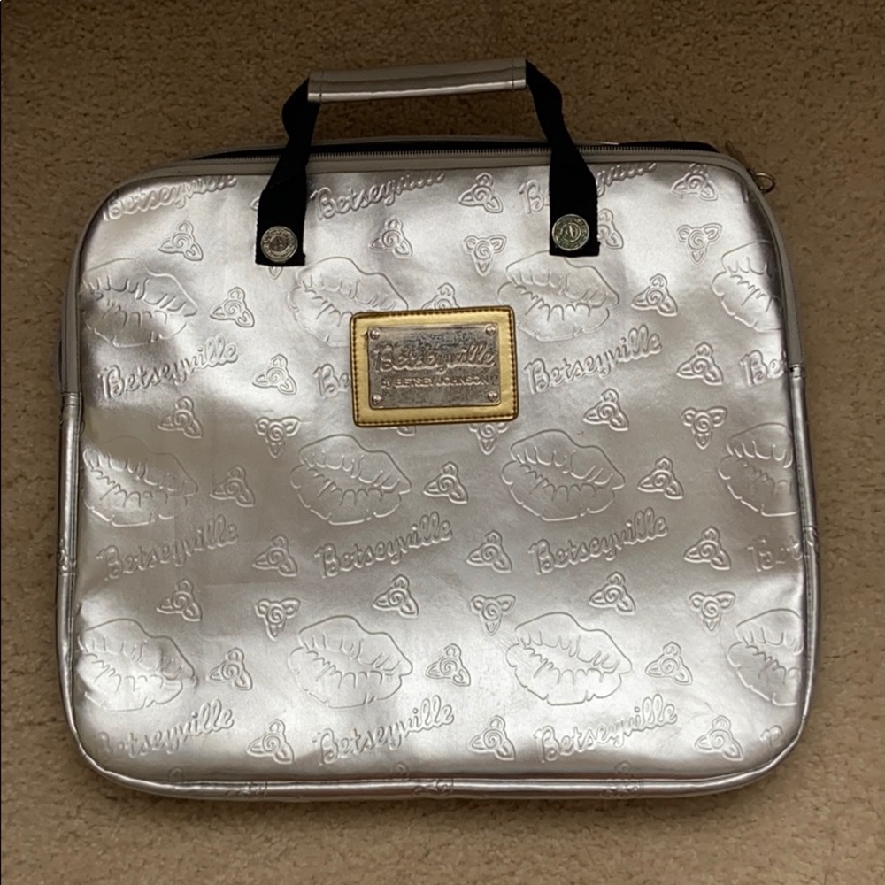 silver, Betsey Johnson laptop carrier
